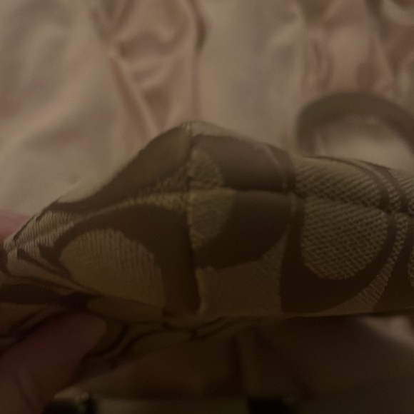 Just don’t use anymore and trying to downsize. Good condition. No rips. - Picture 5 of 9